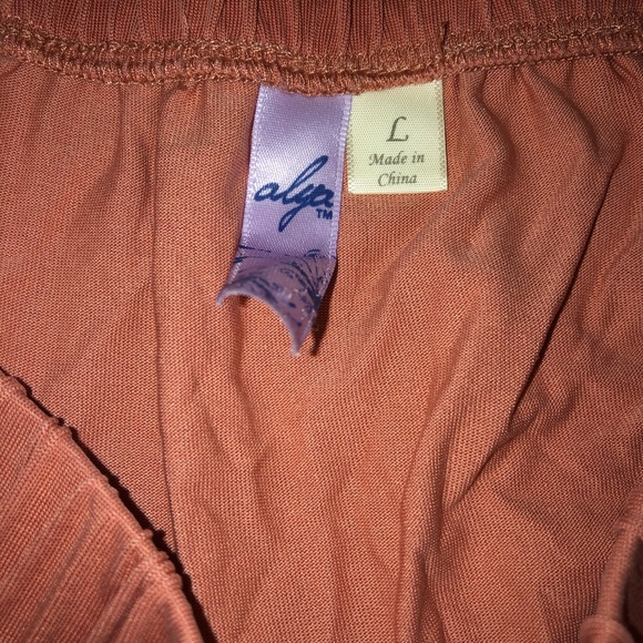 Off the shoulder blouse - Picture 2 of 2